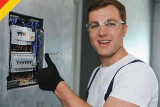 happy german electrician thumbs